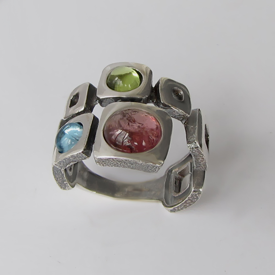 Кольцо с турмалином, хризолитом, топазом, арт. 8КВ3