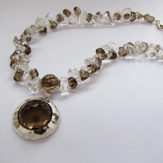 Ожерелье И10 с раухтопазом, горным хрусталем