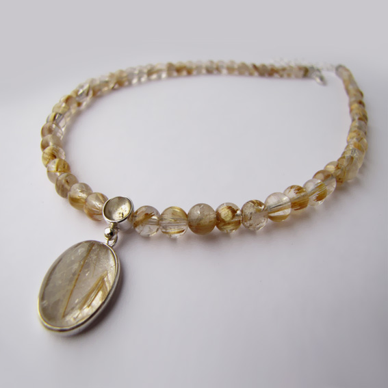 Ожерелье ОВ1013 с золотистым кварцем-волосатиком