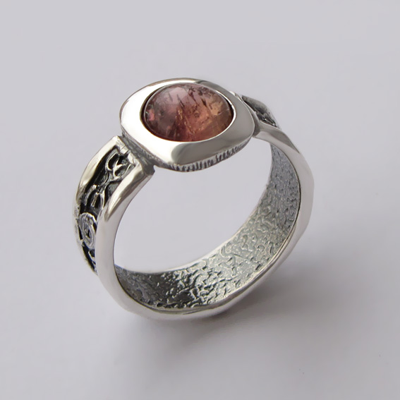 Кольцо с турмалином розовым, арт. ИЕ3