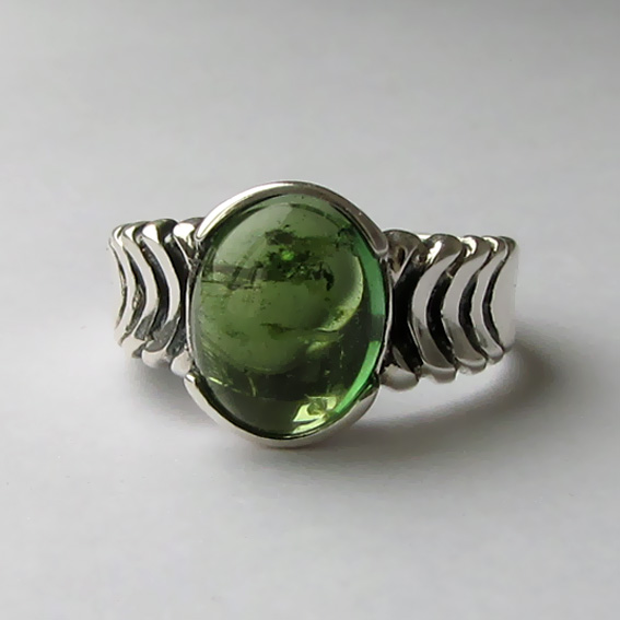 Кольцо с турмалином зеленым, арт. ЧЕШ3