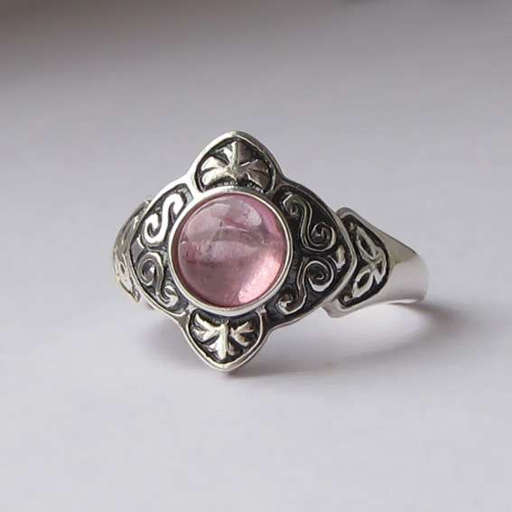 Кольцо с турмалином розовым, арт. КОК37