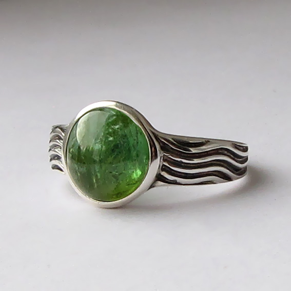 Кольцо с турмалином зеленым, арт. МОР39
