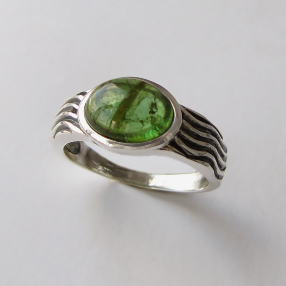 Кольцо с турмалином зеленым, арт. МОР3