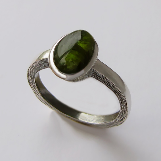 Кольцо с турмалином зеленым, арт. ПФ38Н