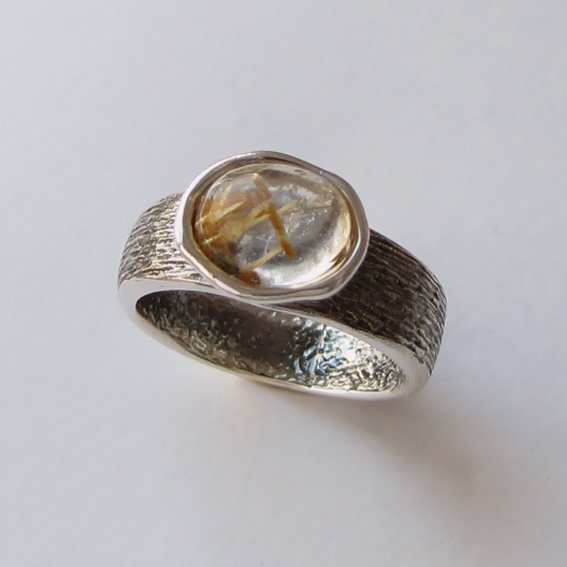 Кольцо с золотистым кварцем, арт. ПФОВ37
